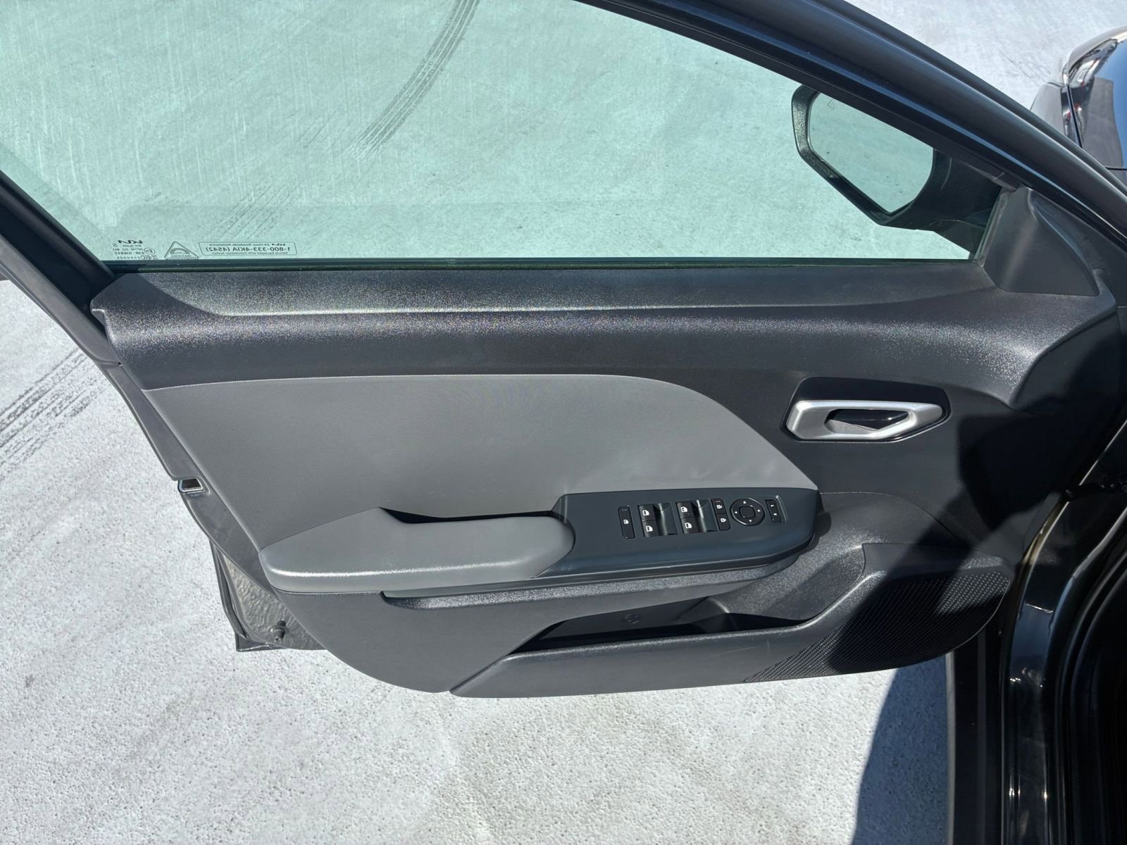 Used 2025 Nissan Altima 2.5 SV FWD image 18
