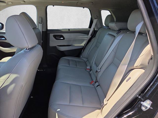 Used 2023 Nissan Rogue SL w/ SL Premium Package FWD image 17