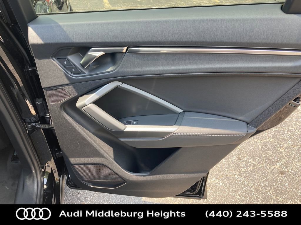 Certified 2025 Audi Q3 2.0T Premium w/ Convenience Package image 26