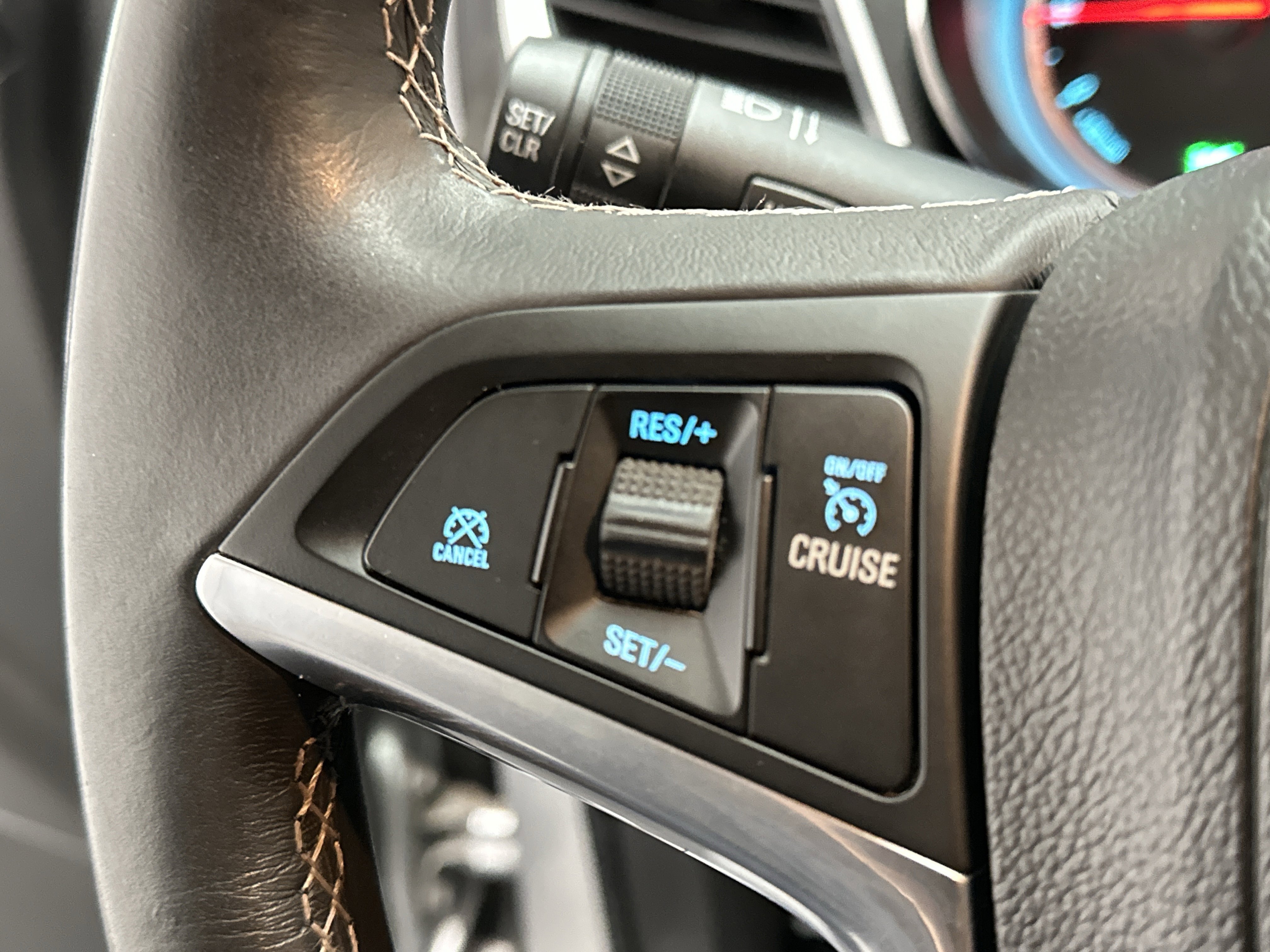 Used 2014 Buick Encore FWD image 23