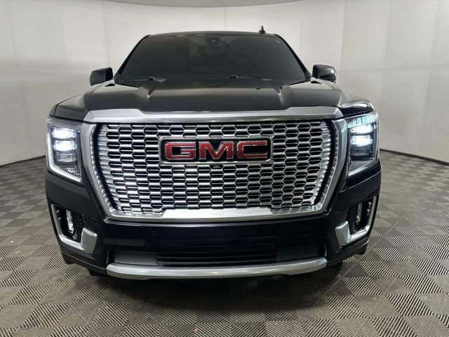 Used 2021 GMC Yukon XL Denali w/ Denali Premium Package image 8