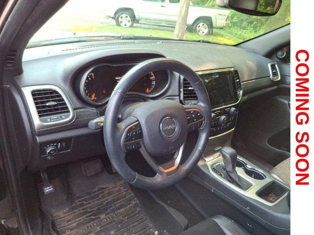 Used 2019 Jeep Grand Cherokee Altitude AWD/4WD image 12