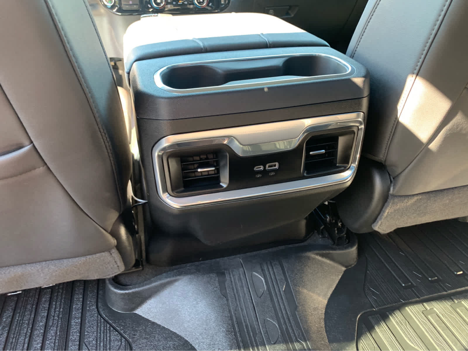Used 2025 GMC Sierra 1500 Elevation w/ Elevation Premium Package AWD/4WD image 23