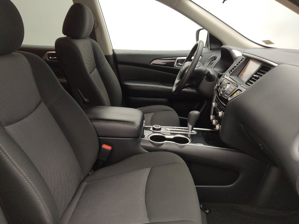 Used 2020 Nissan Pathfinder S AWD/4WD image 21