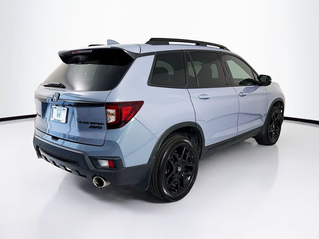 Certified 2025 Honda Passport Black Edition image 5