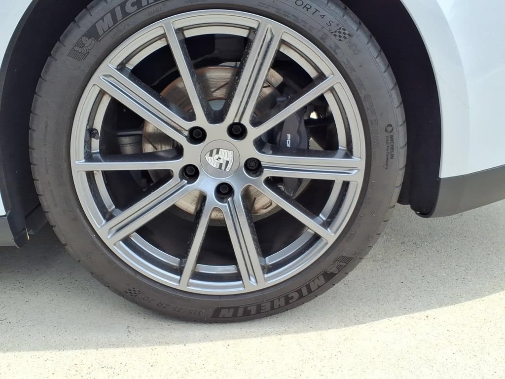Certified 2024 Porsche Panamera RWD image 36