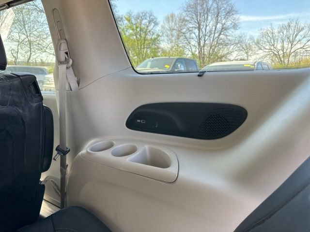 Used 2018 Chrysler Pacifica Touring-L Plus image 14