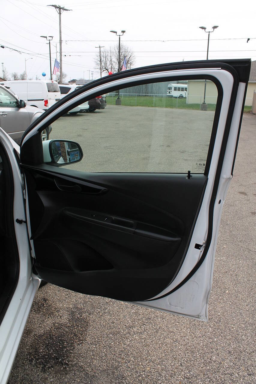 Used 2021 Chevrolet Spark LT image 20