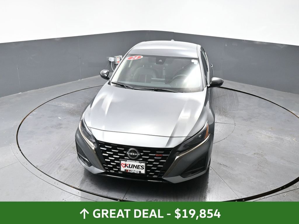 Used 2024 Nissan Altima 2.5 SR image 43