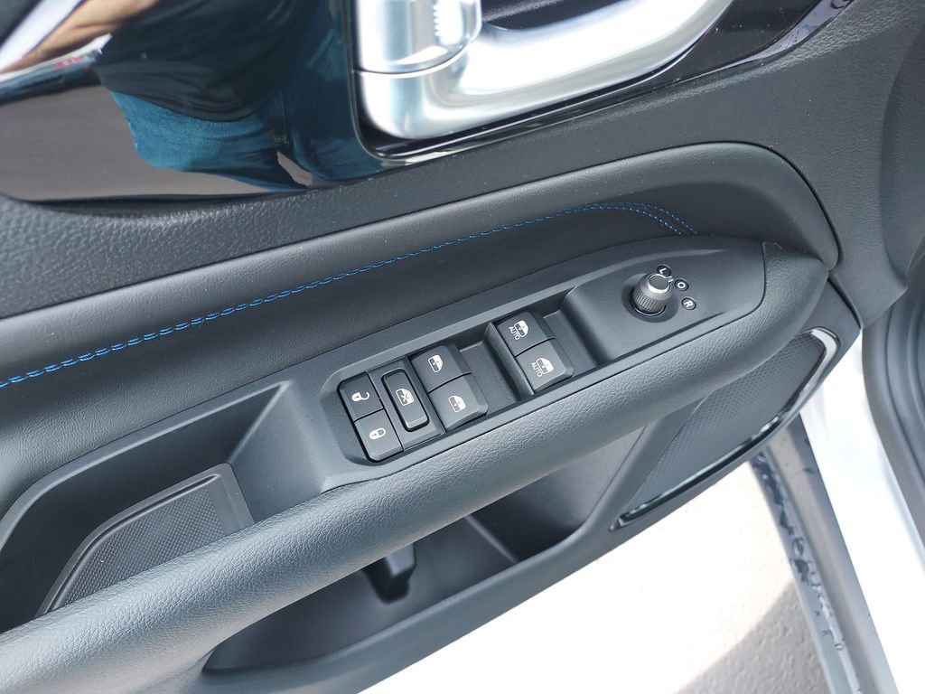New 2026 Jeep Compass Latitude AWD/4WD image 19