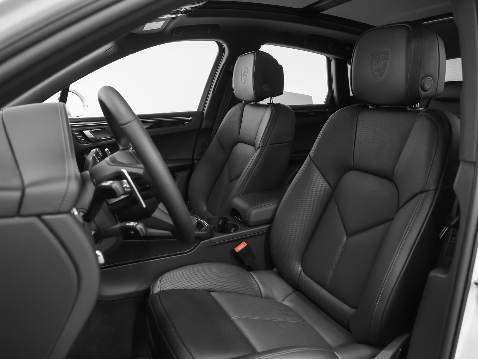 New 2026 Porsche Macan image 46