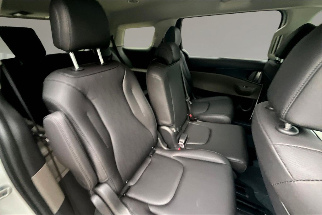 New 2027 Kia Carnival FWD image 10