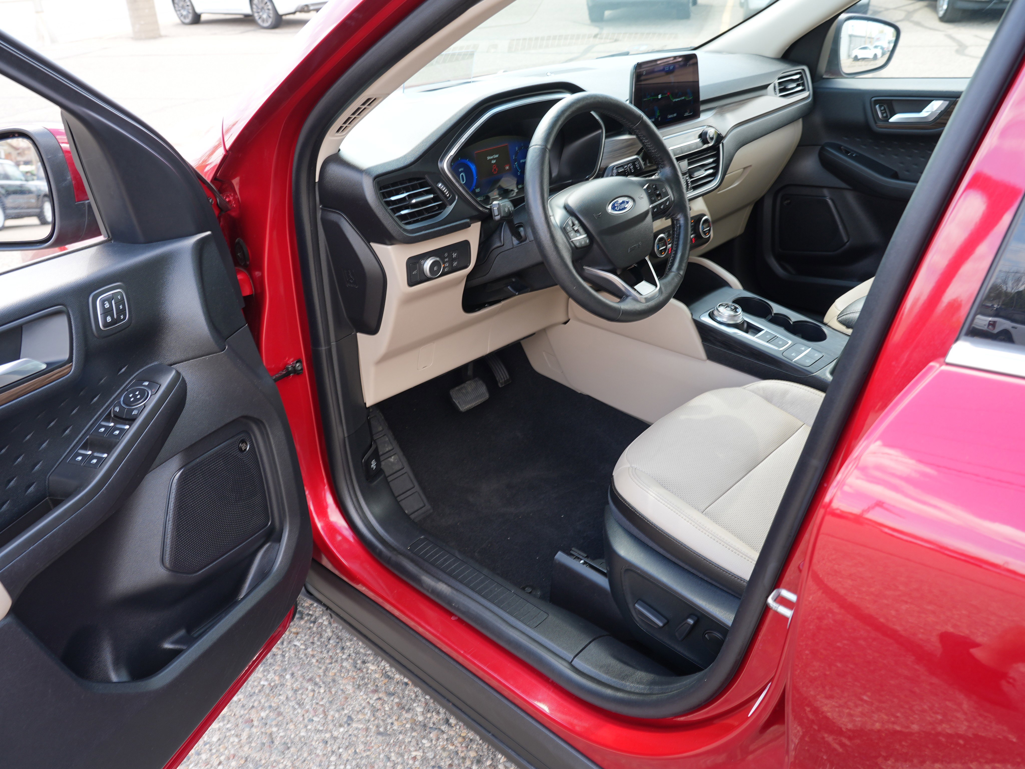 Used 2020 Ford Escape Titanium AWD/4WD image 15