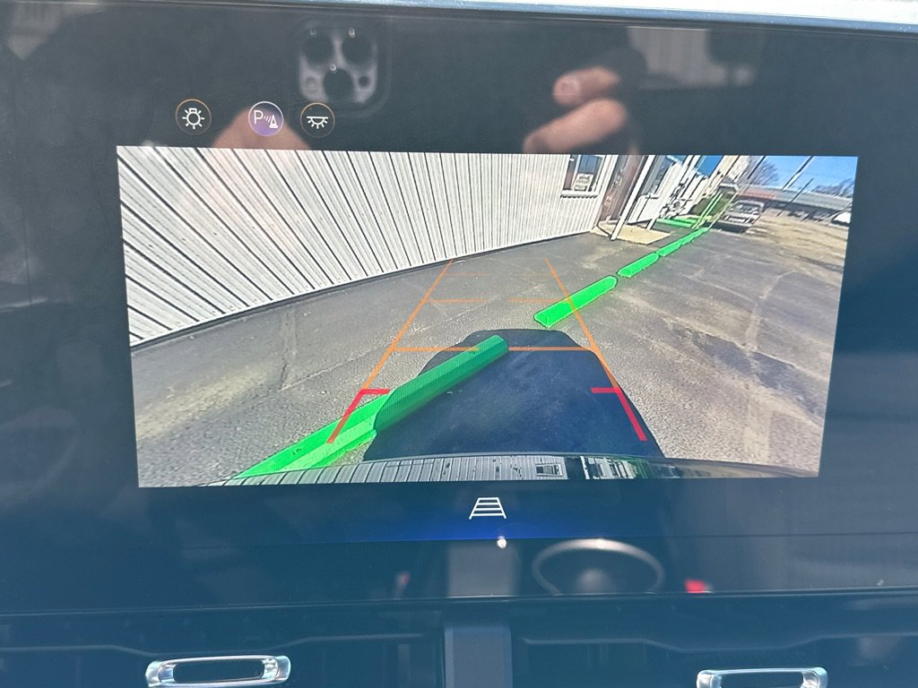 Used 2025 Chevrolet Equinox LT image 15