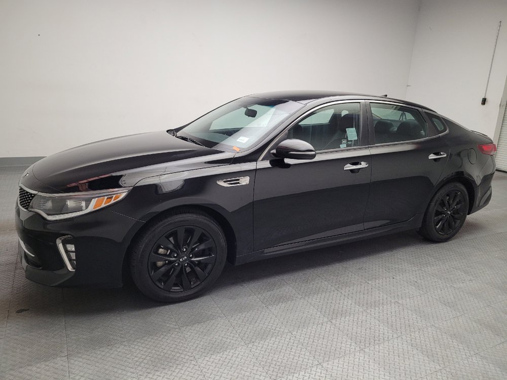 Used 2018 Kia Optima S FWD image 2
