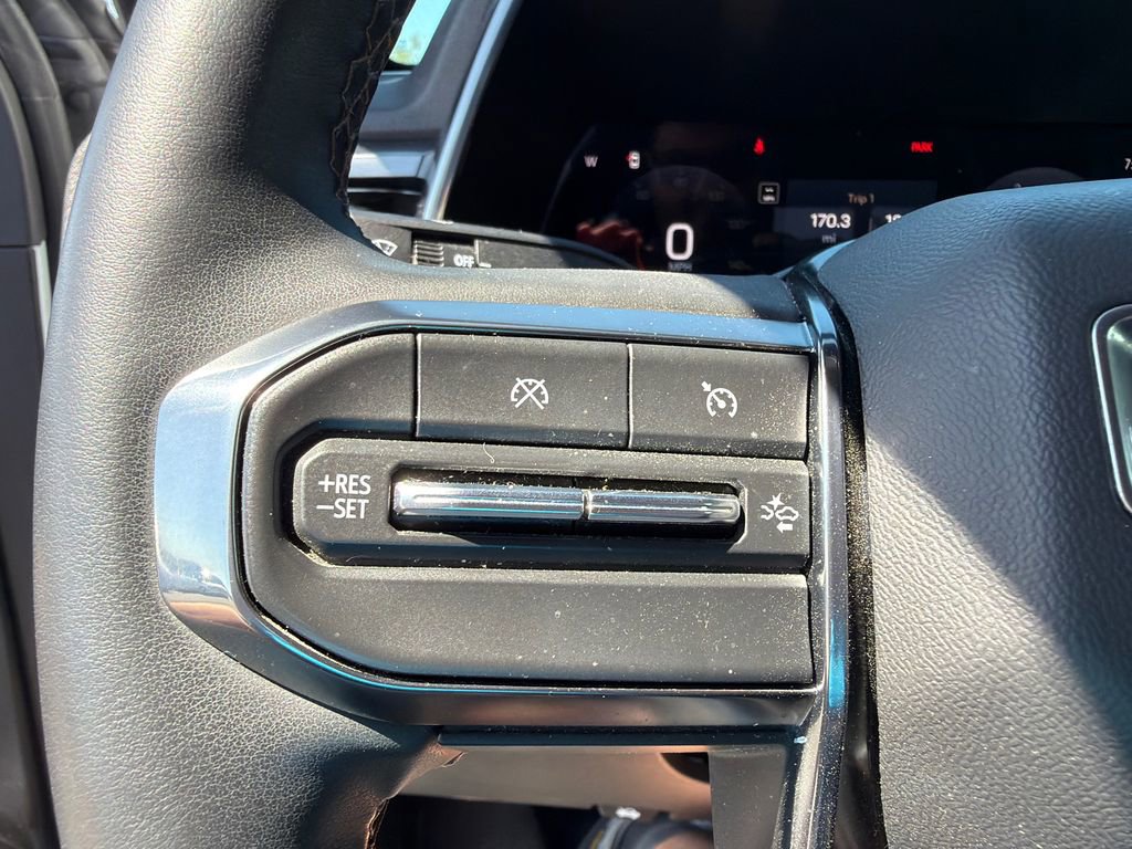 Used 2024 GMC Canyon AT4 w/ AT4 Premium Package AWD/4WD image 24