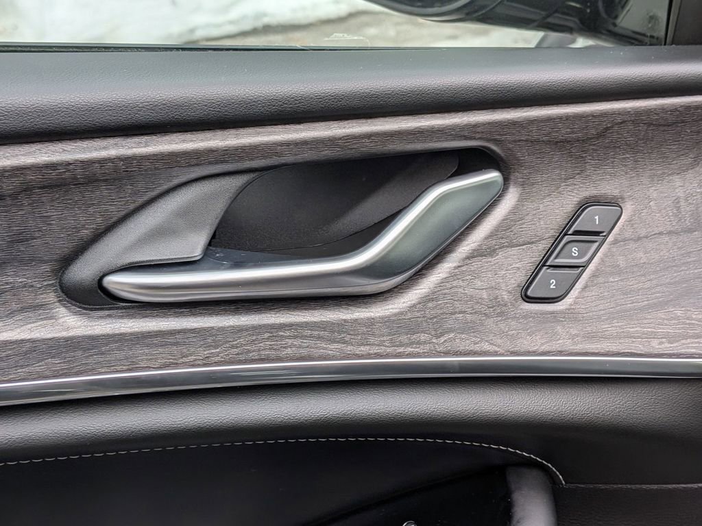 Used 2023 Jeep Grand Cherokee Overland image 11