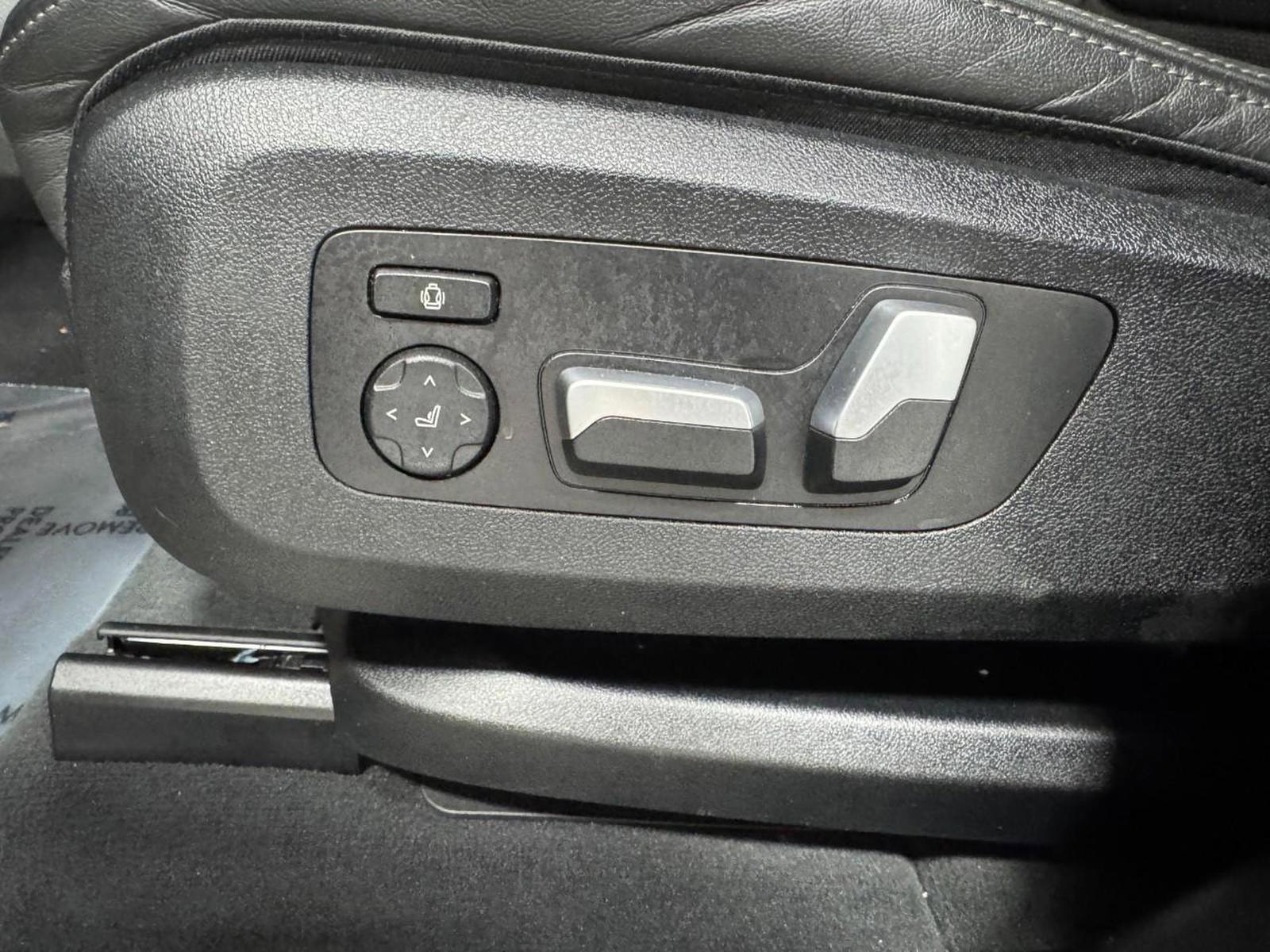 Certified 2023 BMW X5 xDrive45e w/ Climate Comfort Package image 31