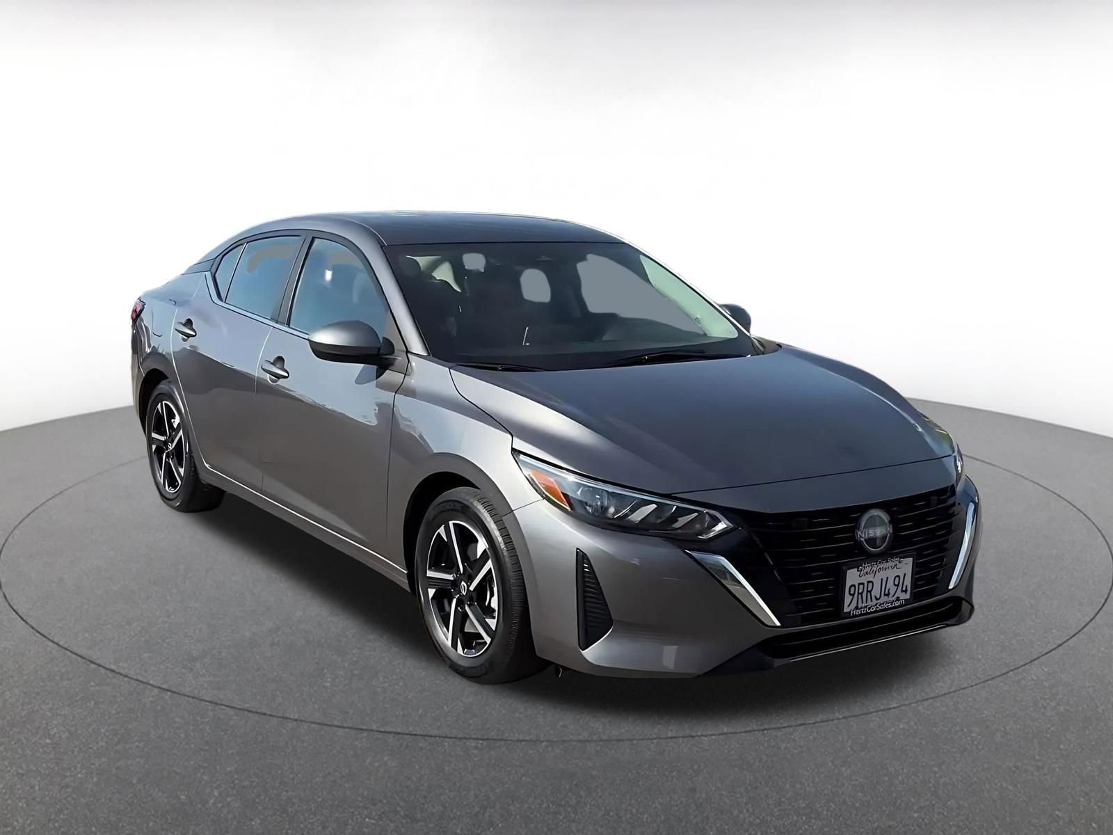 Used 2025 Nissan Sentra SV image 3