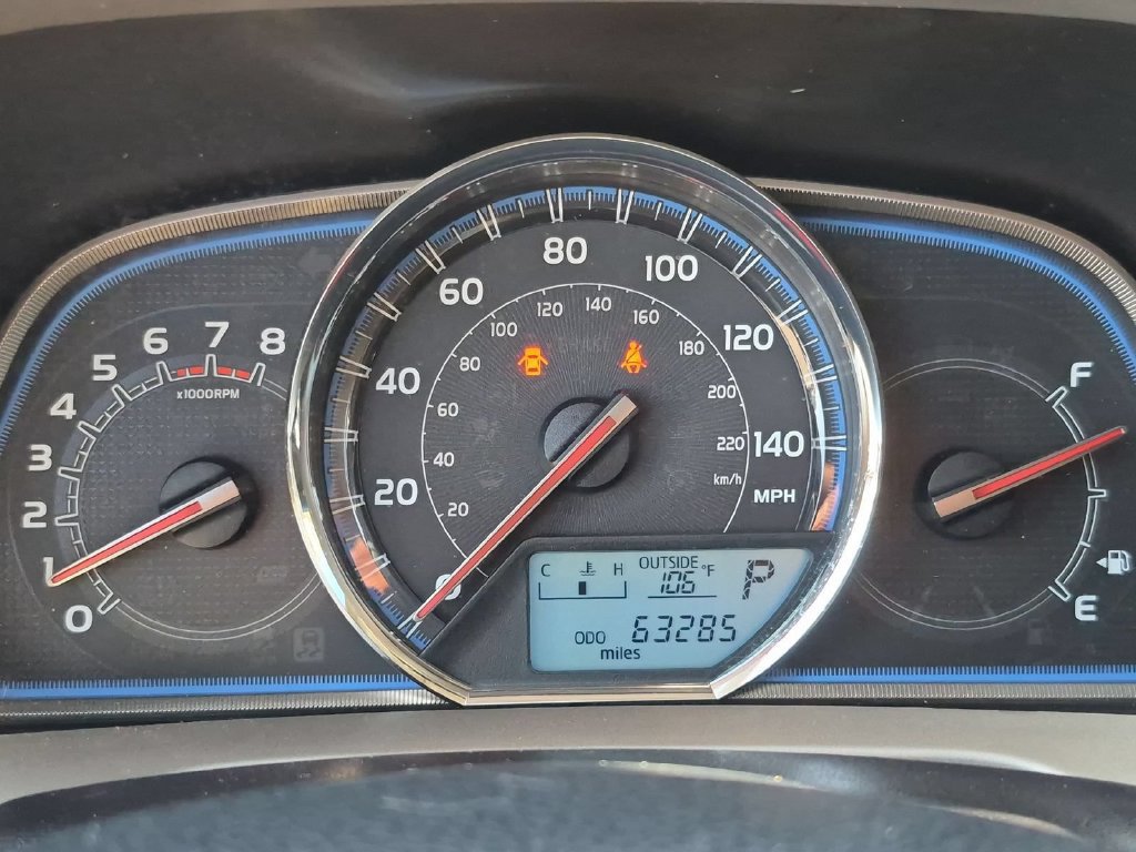 Used 2015 Toyota RAV4 Limited w/ Technology Package FWD image 3