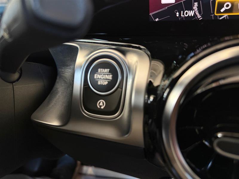 Used 2020 Mercedes-Benz GLB 250 4MATIC image 24