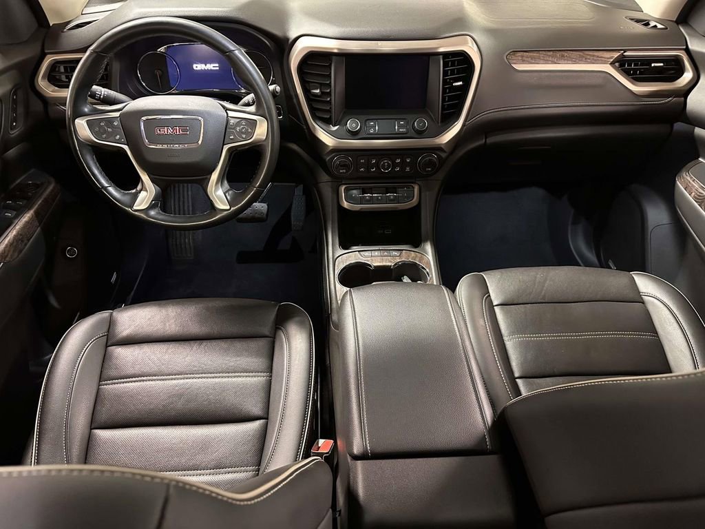 Used 2023 GMC Acadia Denali w/ Black Diamond Edition image 17