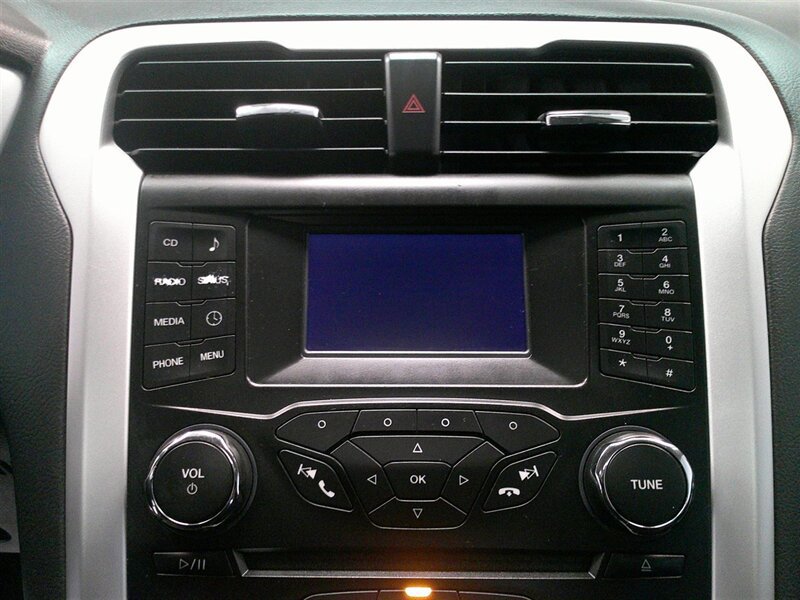 Used 2014 Ford Fusion SE w/ Equipment Group 201A image 19
