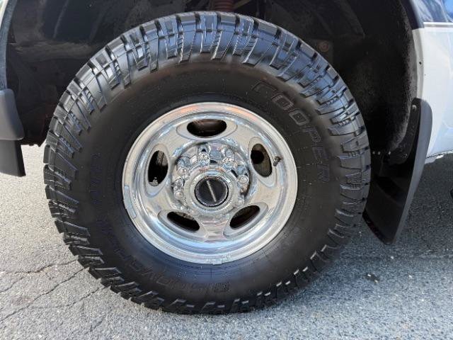 Used 2004 Ford F350 XLT AWD/4WD image 16