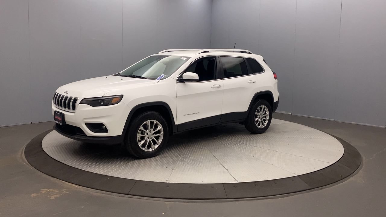 Used 2021 Jeep Cherokee Latitude Plus AWD/4WD image 9