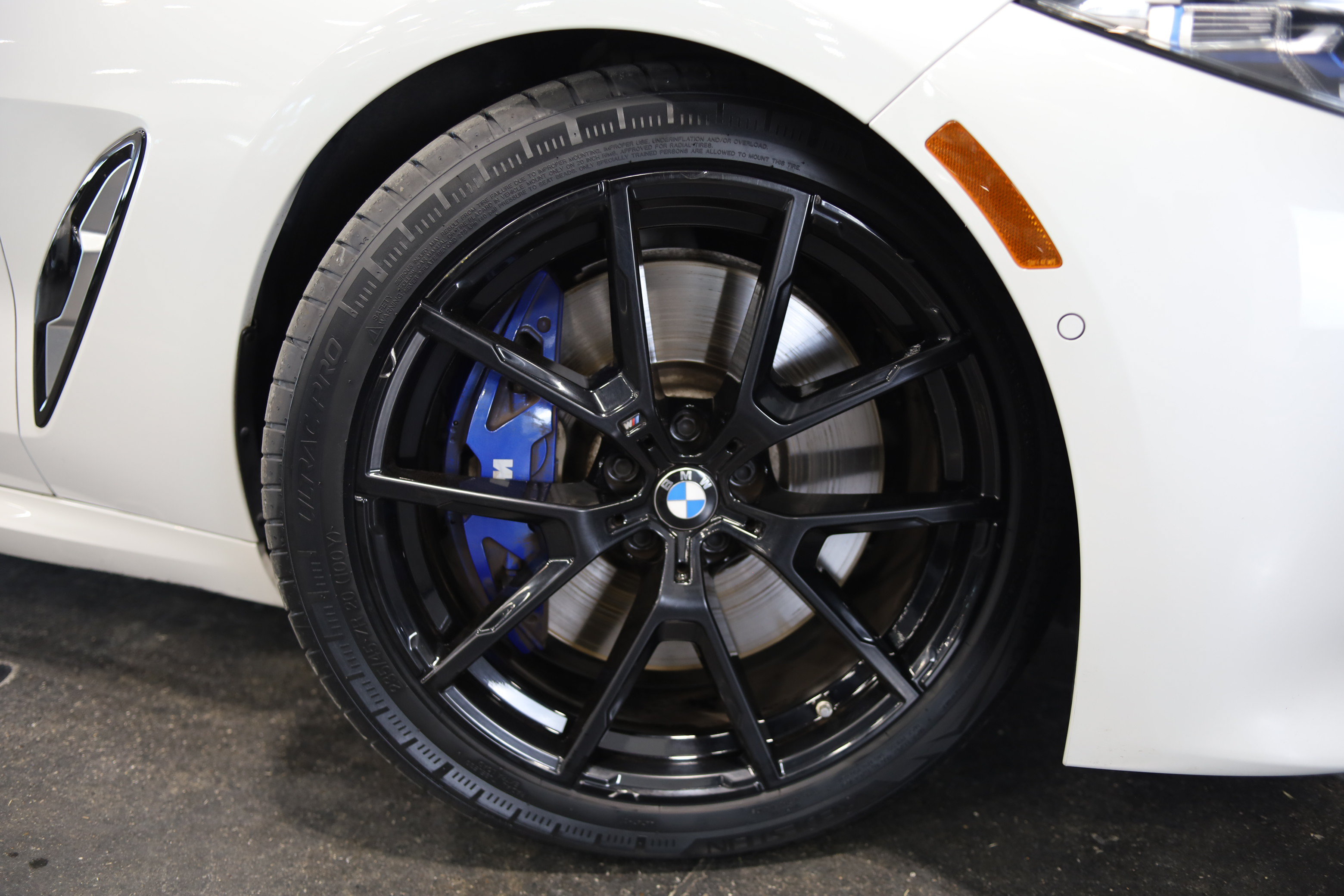 Used 2023 BMW M850i xDrive Convertible w/ M Carbon Exterior Package AWD/4WD image 10