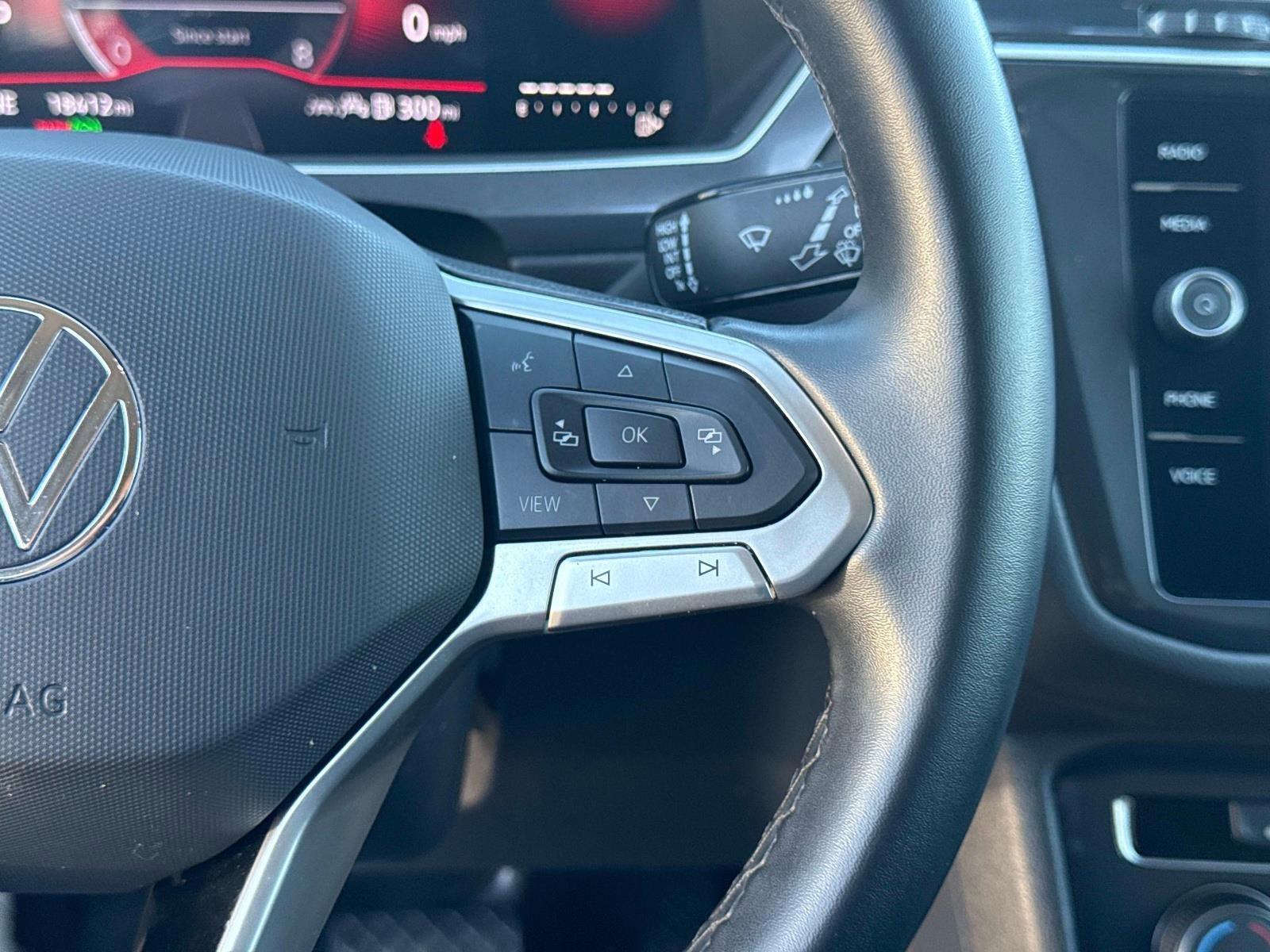 Used 2024 Volkswagen Tiguan Wolfsburg Edition image 32