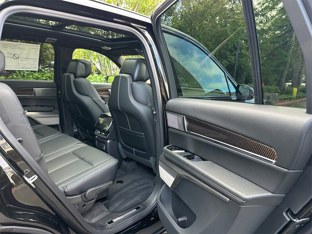 New 2026 Cadillac Vistiq Sport image 13