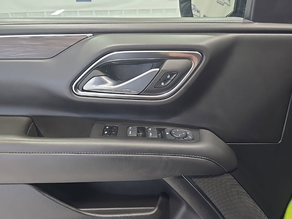 Used 2024 Chevrolet Suburban LT image 13