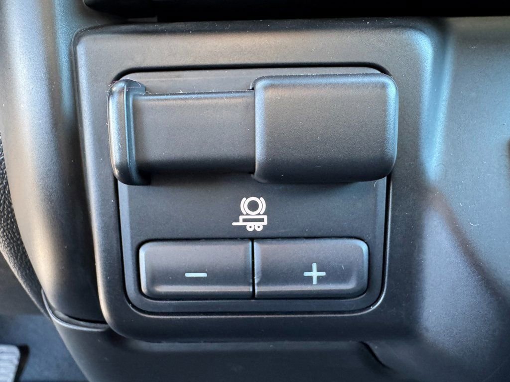 Used 2021 Chevrolet Silverado 3500 LT image 39