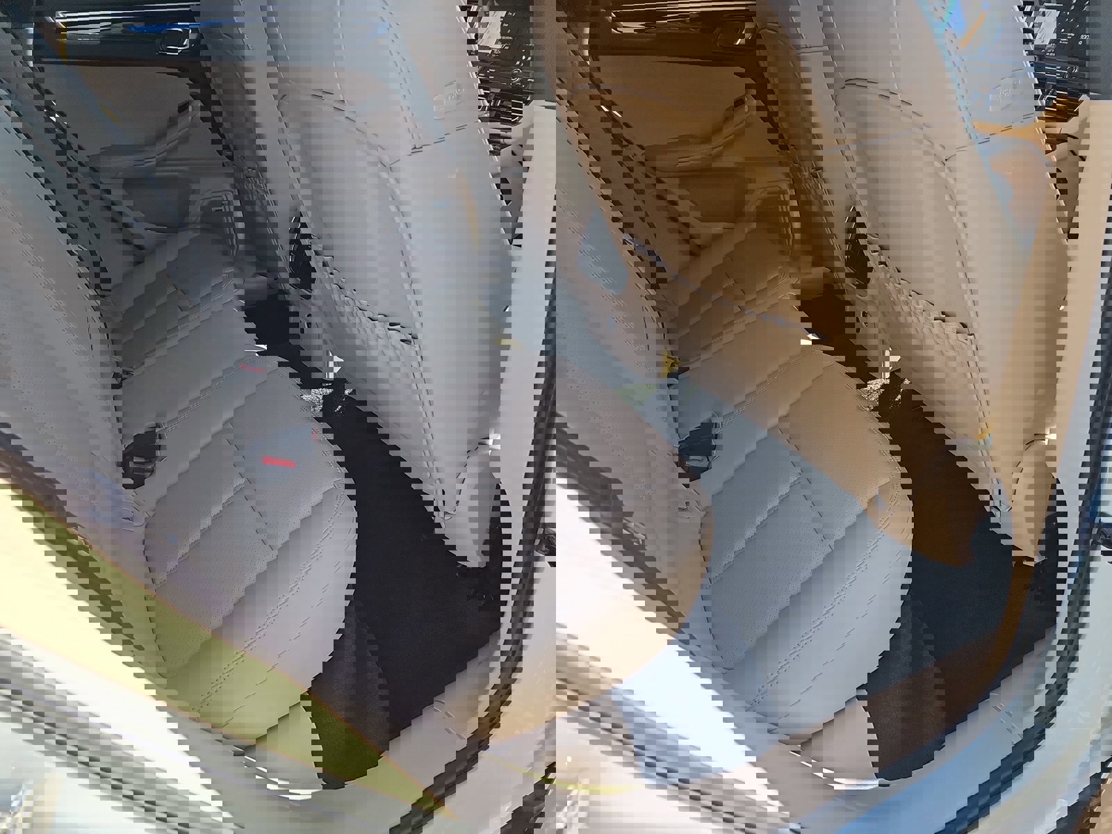 Used 2021 Porsche Macan image 11