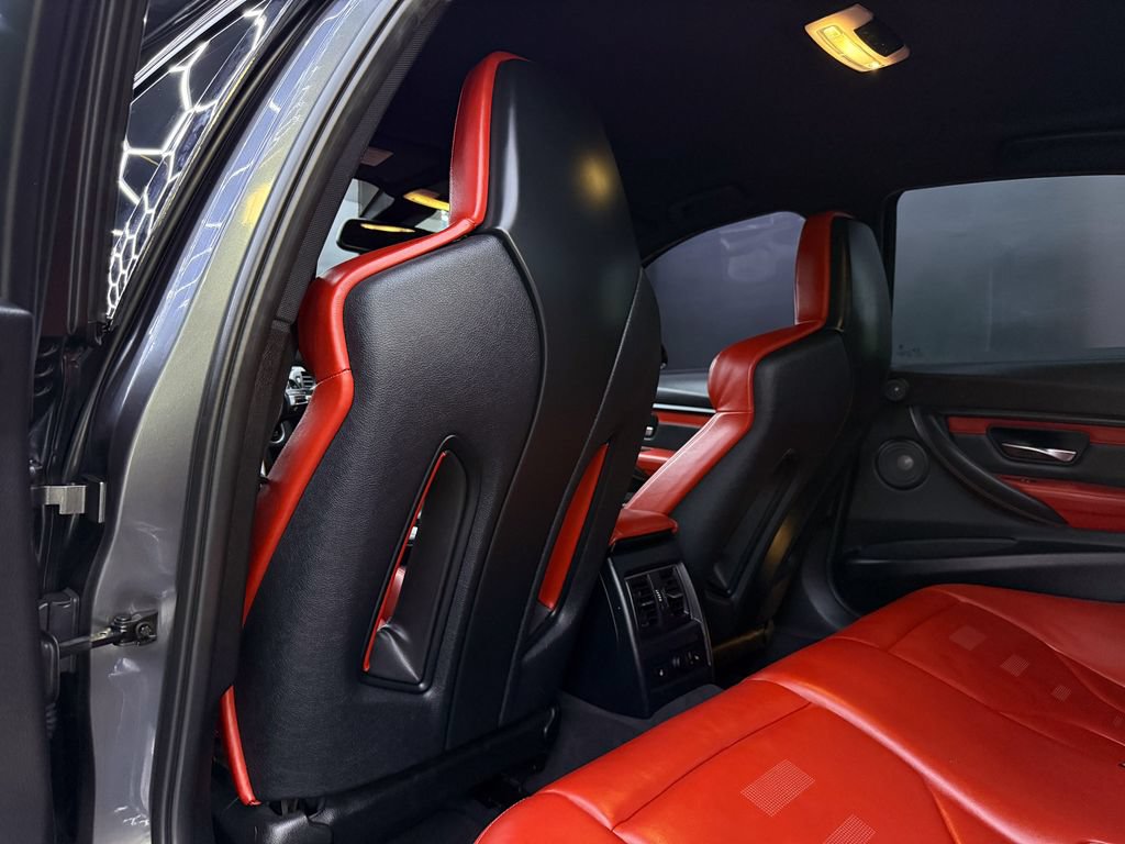 Used 2018 BMW M3 RWD image 18