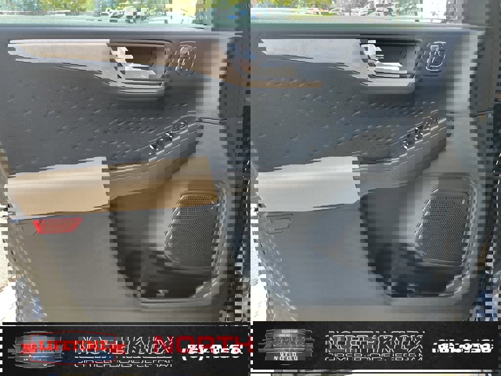 Used 2020 Ford Escape SEL image 5