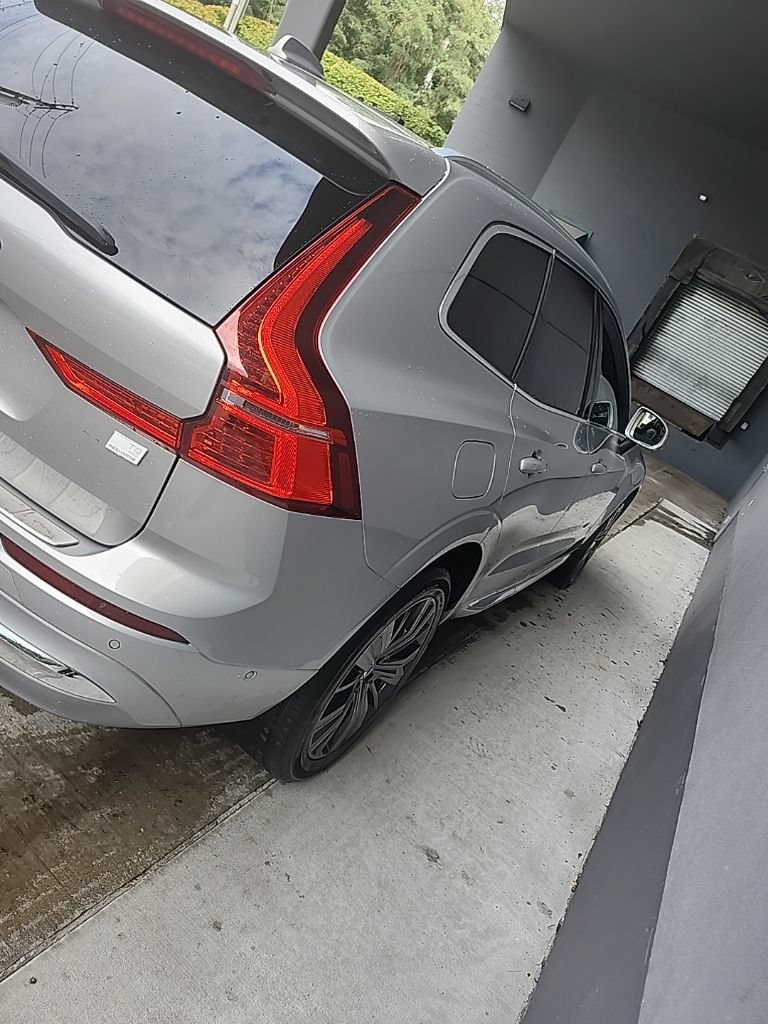 Used 2022 Volvo XC60 T8 Inscription w/ Advanced Package AWD/4WD image 5