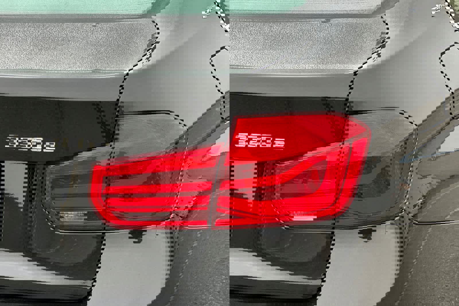 Used 2017 BMW 330e image 32