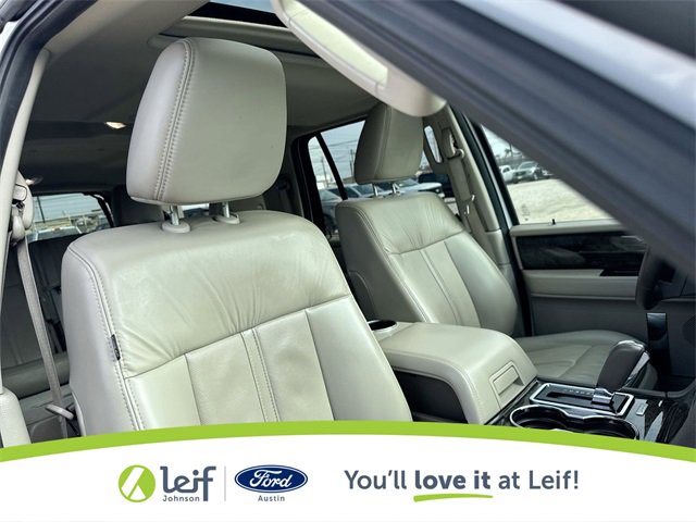 Used 2017 Lincoln Navigator L Select image 30