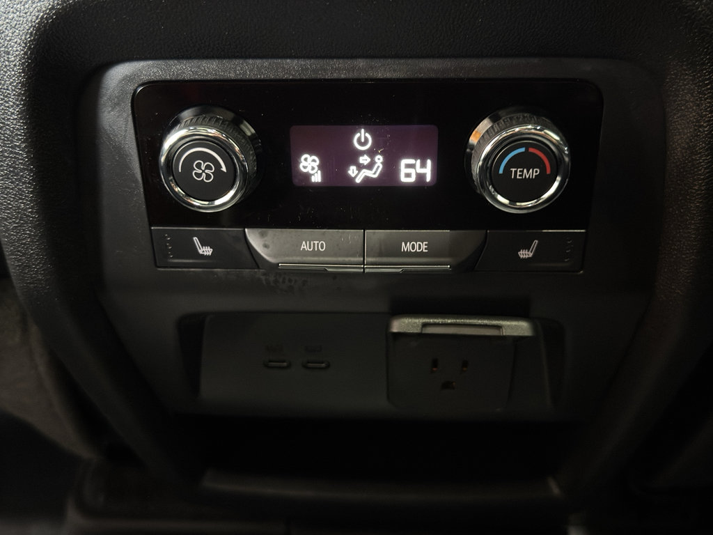 Used 2024 Chevrolet Traverse RS AWD/4WD image 13