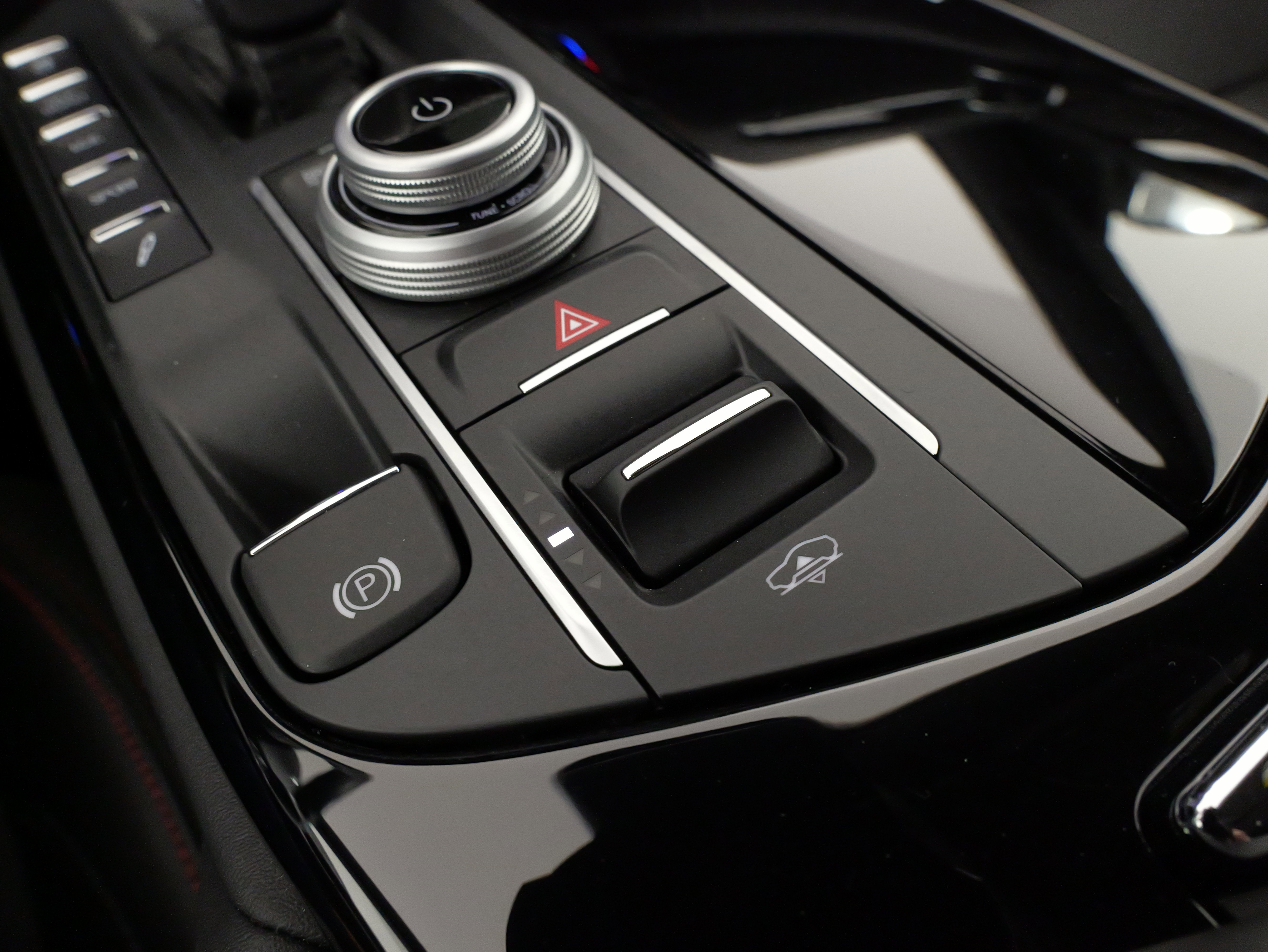 Used 2024 Maserati Levante GT Ultima image 60