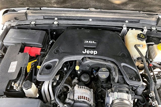 Used 2021 Jeep Gladiator Sport image 32