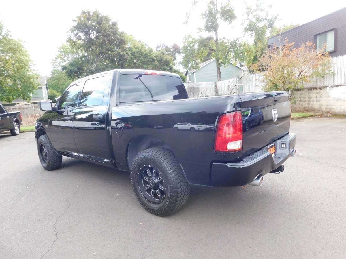 Used 2012 RAM 1500 Express w/ ST Popular Equipment Group AWD/4WD image 3