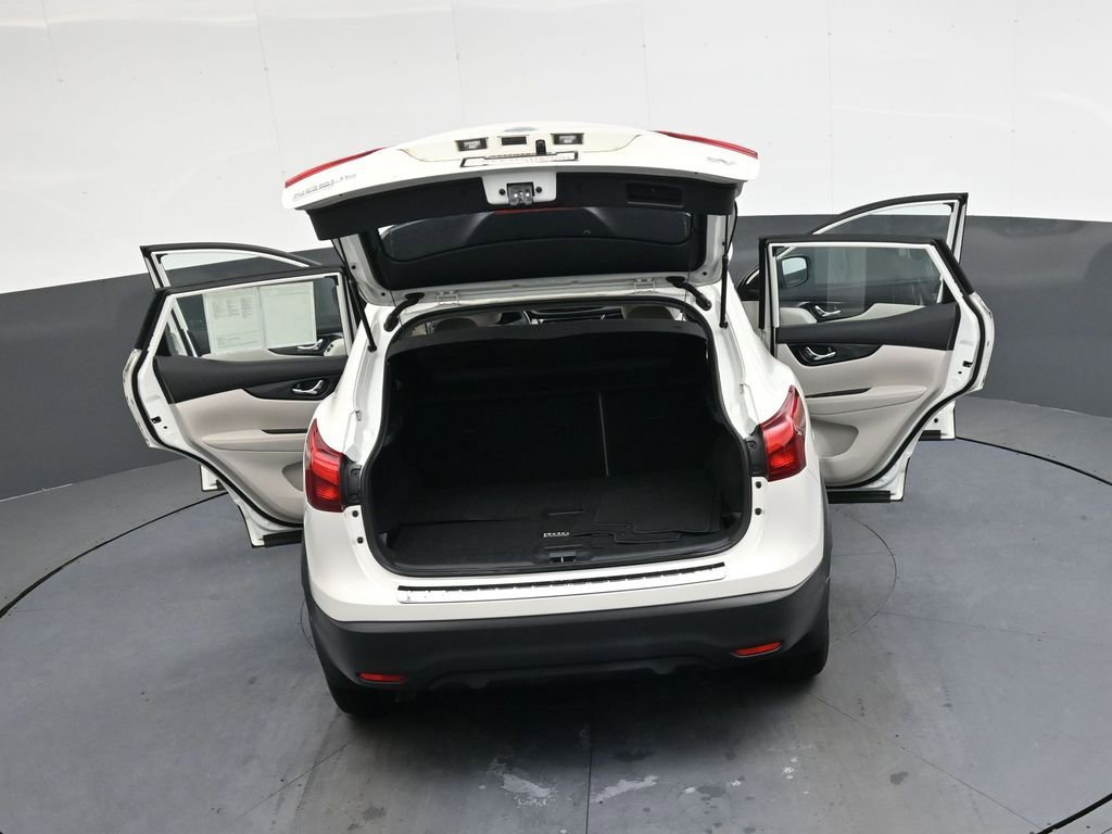 Used 2018 Nissan Rogue Sport SV image 45