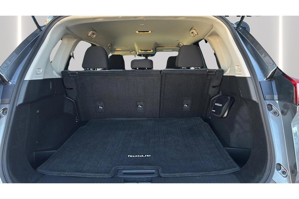Used 2022 Nissan Rogue S image 25