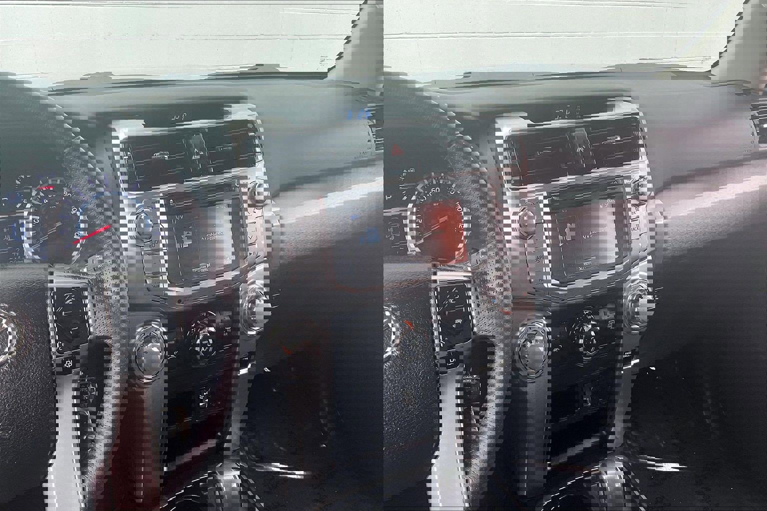 Used 2015 Toyota 4Runner SR5 image 7