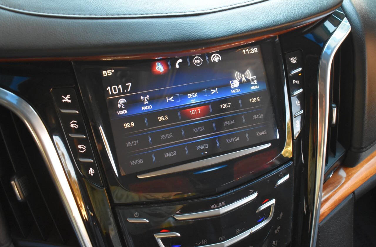 Used 2015 Cadillac Escalade Premium image 26