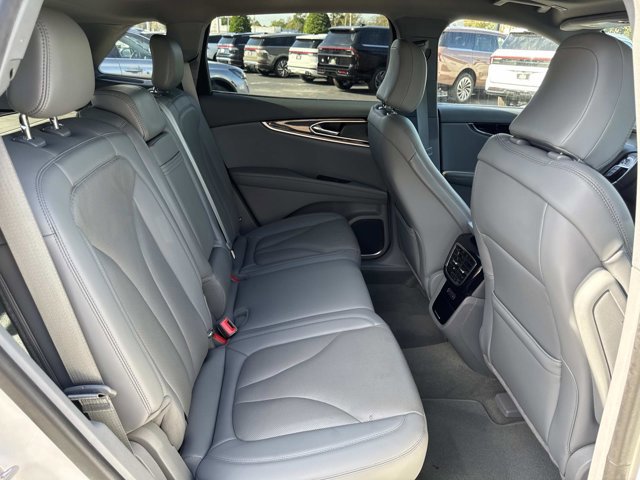 Certified 2021 Lincoln Nautilus Reserve w/ Equipment Group 201A image 25