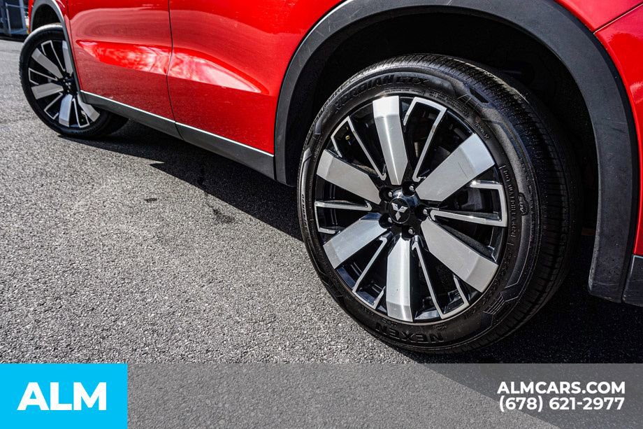 Used 2025 Mitsubishi Outlander SE image 16